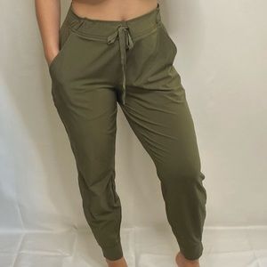 Eddie Bauer Women’d Jogger Pants